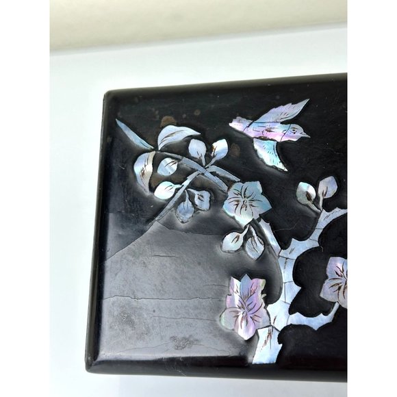 Vintage Oriental Black Lacquer Iridescent Mother Pearl Inlay Lidded Trinket Box - Picture 5 of 16